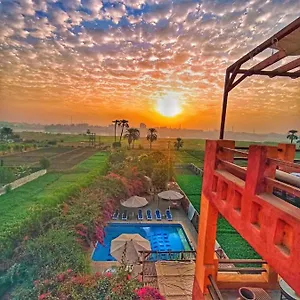 Nile Compound Luksor
